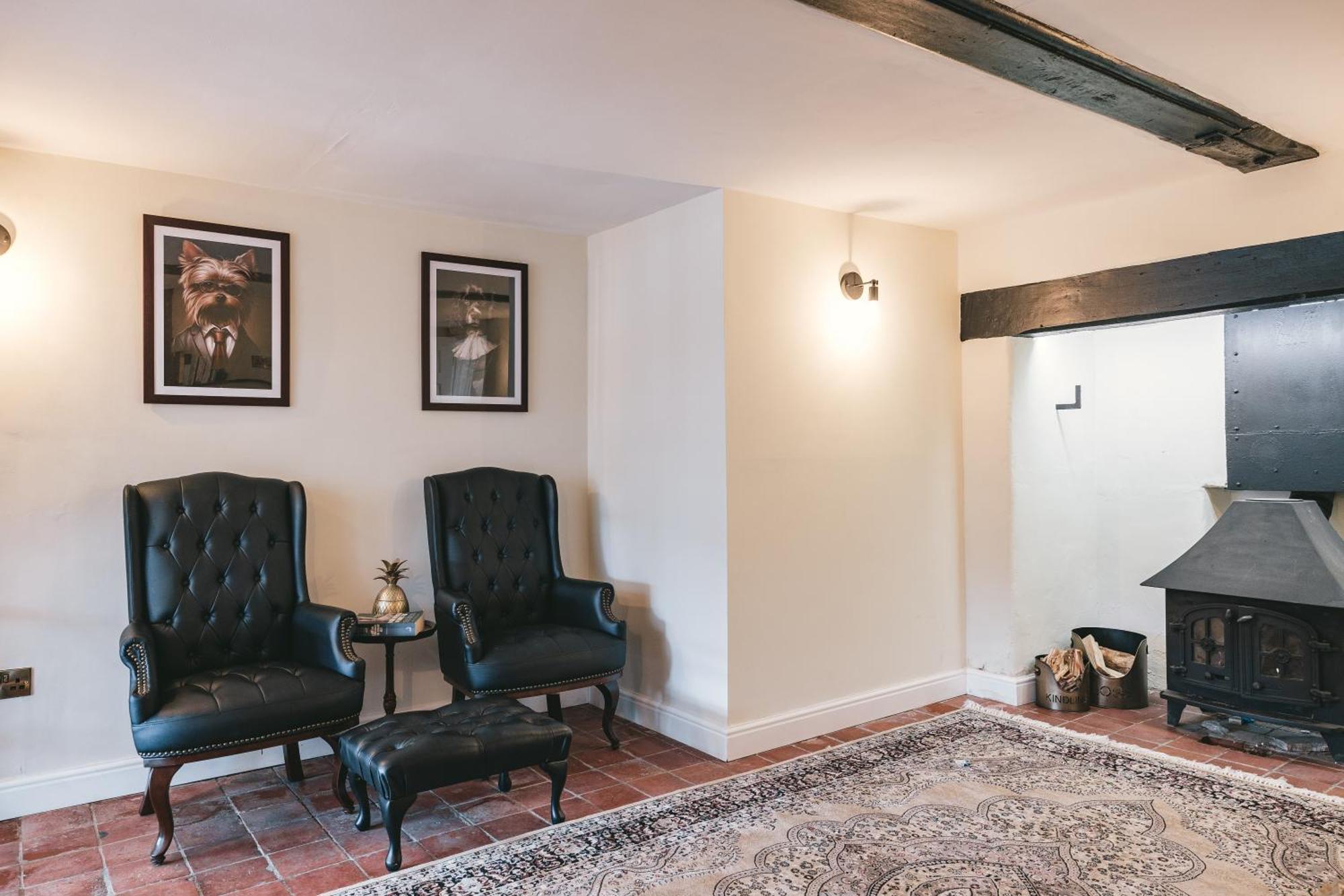 House With A Cinema And Games Room, Sleeps 17 什鲁斯伯里 外观 照片