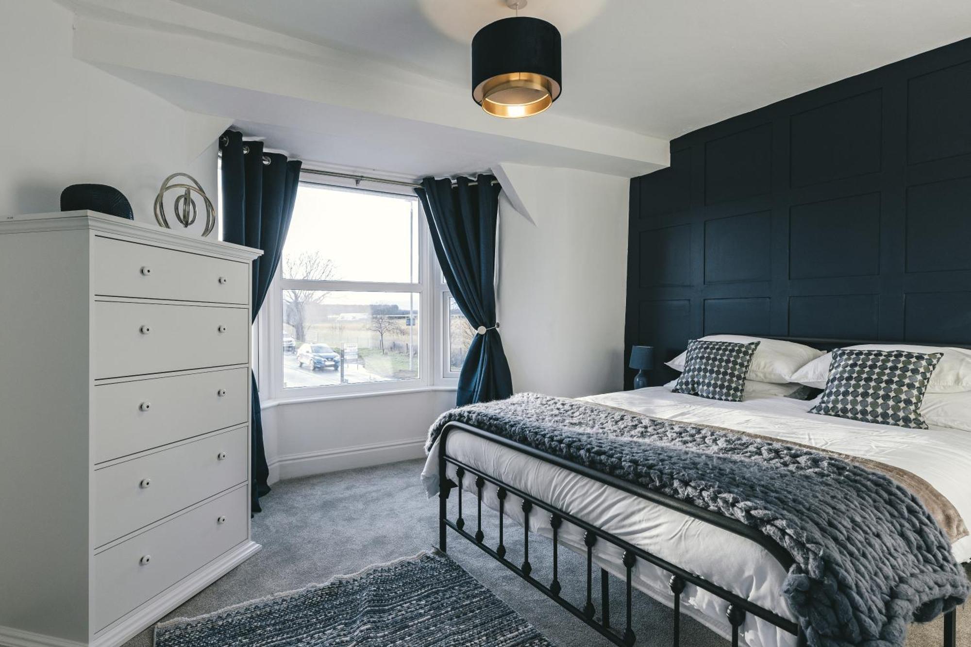House With A Cinema And Games Room, Sleeps 17 什鲁斯伯里 外观 照片