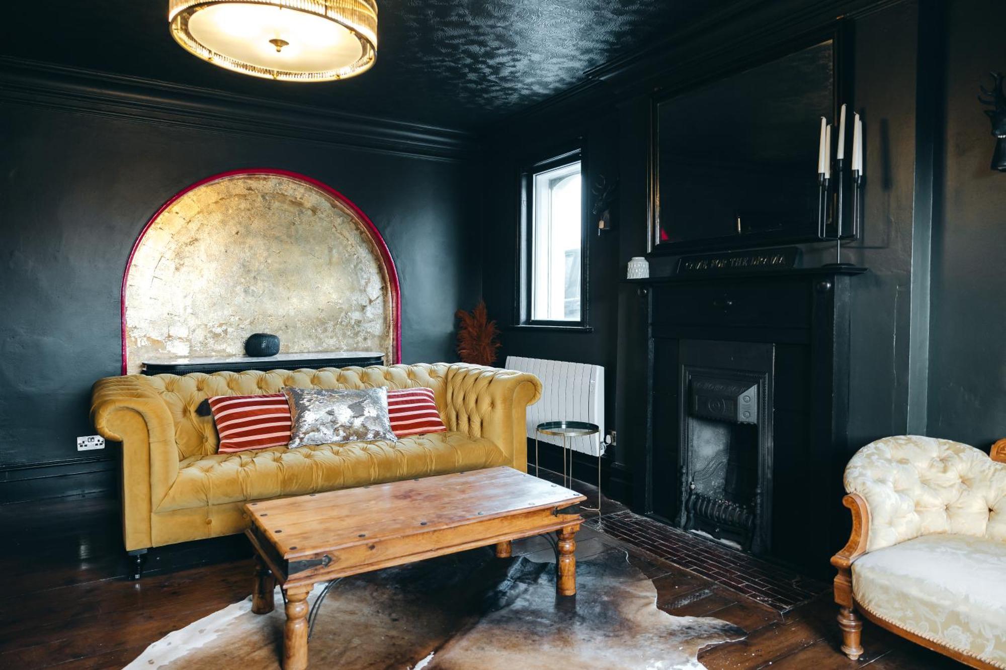 House With A Cinema And Games Room, Sleeps 17 什鲁斯伯里 外观 照片
